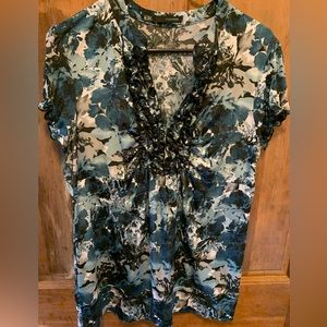 XL Maurices Dressy Top, shades of blue and grey. Pattern is floral